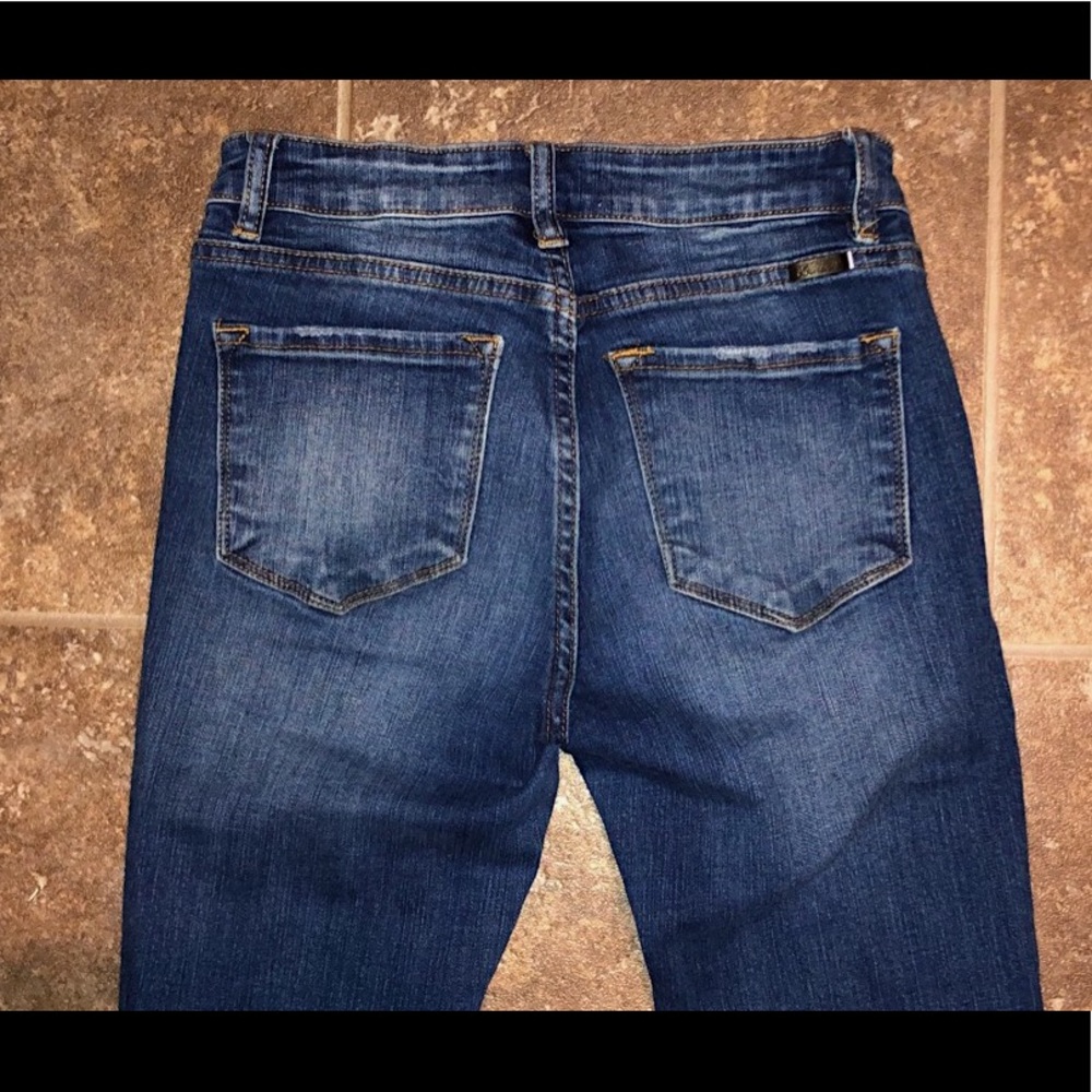 blue skinny jeans